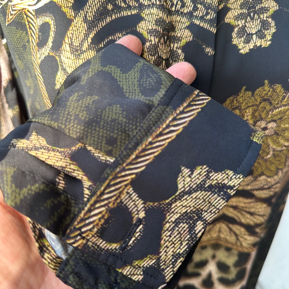 Just Cavalli Woman Black and Gold Silk Leopard Baroque Print Blouse. - Picture 9 of 13
